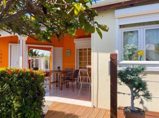 Maison avec terrasse à Saint-François - 50 m² avec spa - 1