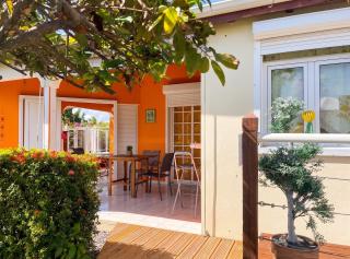 Maison avec terrasse à Saint-François - 50 m² avec spa - 2