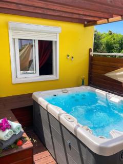 Maison avec terrasse à Saint-François - 50 m² avec spa - 0