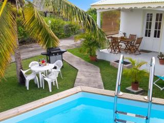 Maison chaleureuse à Le Moule avec piscine partagée - 1