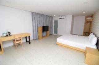 Anson Hotel - 1