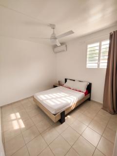 Appartement Moderne à Sainte-Anne avec Piscine Partagée / 80 m² - 1