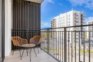 Bloomfields Studio in Water's Edge 2 - Yas Island - Abu Dhabi - 1