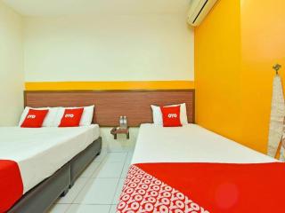 OYO 575 Hotel DNS - 9