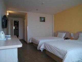 7 Days Premium Xiamen University Shimao Twin Tower Sea View - 1