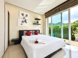SERENE Valley Pool Villa Kamala - 1