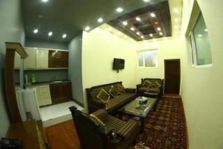 Golden Castle Guesthouse - 8
