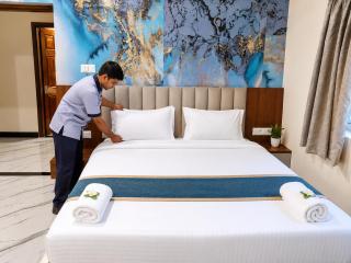 Hotel Vasundhara Inn - 6