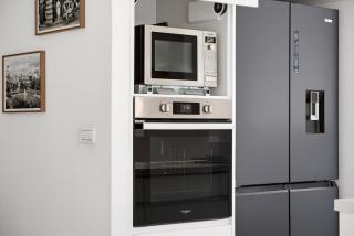 Spacious Quiet 2BR & Parking City Center by FeelHome - 3