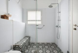 Spacious Quiet 2BR & Parking City Center by FeelHome - 4