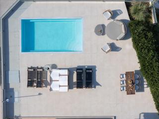 Aurora Heraklion Seasons Villa- Sea Pool Fireplace - 7