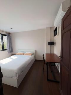 Sudrit Mindfulness Stay - Room B Outside Bathroom - 0