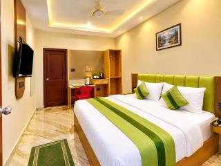 Hotel Auriska Inn THE K PLAZA HARIDWAR - Premium Hotel Stay With Elegant Rooms & Modern Guest Facilities- BEST FAMILY HOTEL IN HARIDWAR - 5