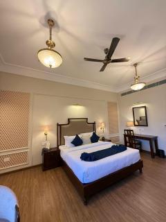 Signature Stays Premium At Udaipur - 4