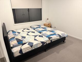 Spacious Bedroom - 8