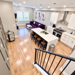 Upscale 3BDR Penthouse with Rooftop TV and Stunning Capitol and Monument Views Near Popular H Street Corridor Parking Included Free Cancellation - 9