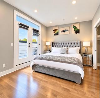 Upscale 3BDR Penthouse with Rooftop TV and Stunning Capitol and Monument Views Near Popular H Street Corridor Parking Included Free Cancellation - 3