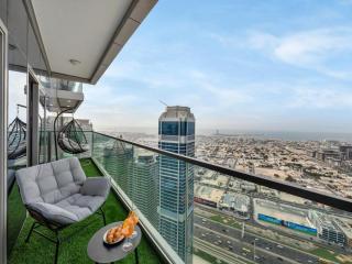 Amazing 2BR Apartment in Paramount Hotel Midtown, 64th-Floor Infinity Pool & Burj Khalifa Views - 2