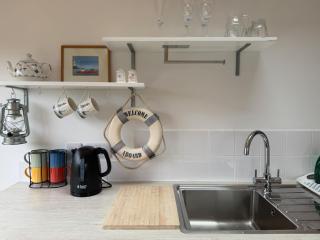 Seaview One Bed Annexe - Pets Welcome - Parking - 4