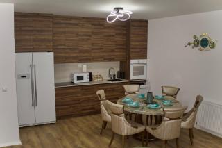 Urban Escape 2BR Apartment - Free Parking - 0