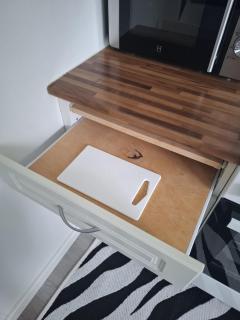 Peaceful and tidy studio apartment close to services - 1
