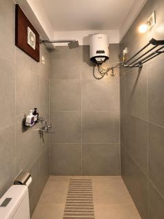 Ttosh living 2 BHK Apartment Near FatehSagar - 7