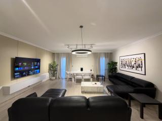 Luxury Stay in Rehab City - 0