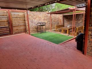 Kingfisher Hideaway - 9