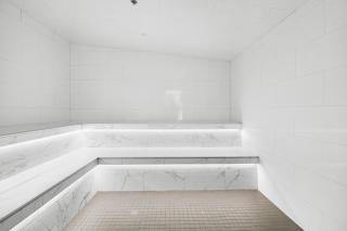 Les Eaux Bright 3BR Steps from Pool and Hot Tub - 1