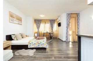 Sunny Side Studio with Paid Parking by Flat Manаger - 4