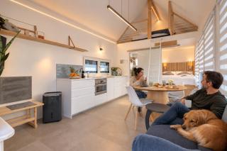 Stilvolles Design-Tiny-House mit Terrasse & Hund - 9