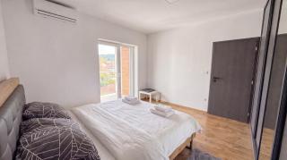 Moderný apartmán Banka - Banka - 8