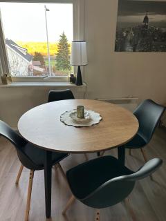 Lys og romslig sentrumsnær leilighet - 1