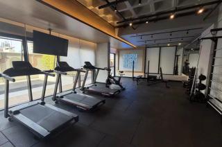 High-end apartment with gym and co-working space - 8