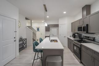 Spacious 1Bedroom Duplex in Cy Becker - 5