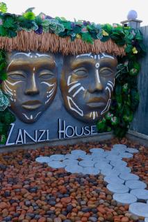 Zanzi House - 0