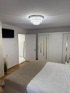 Ivory Elegance Studio - 7
