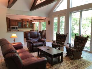 Entire lake house at Lake Fork with private bay, boat ramp, fishing light & 8 acres land - 1