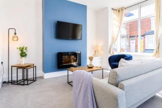 Darlington Hospital 2BR Home Sleeps 4 WiFi - 8