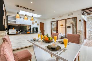 Cozy 2 Bedroom Villa with Private Pool and Hot Tub in Pejeng near Ubud - 9
