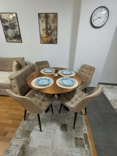 The V Apartment 1 - 8