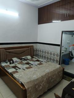 Vallabh Kunj HomeStay - 5