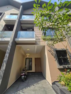 Serene Villa By Urban Abode - 4