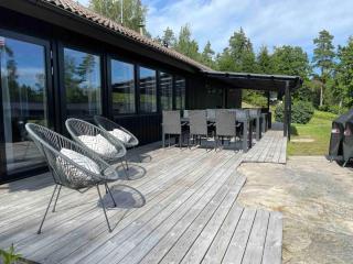 Lakeside retreat near Gothenburg – 37 beds - 4