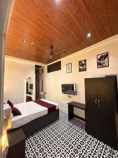 Orchid Inn - 4