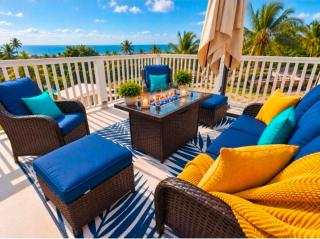 2BR Lush & Beauty Tropical Escape - 3