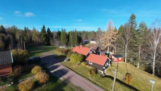Ein großes Haus am Wald mit Bach für 8 Personen - 9
