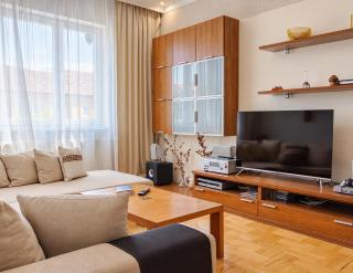 Grand Patriarh near Vitosha Blvd with Parking - 5