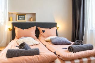 Grand Patriarh near Vitosha Blvd with Parking - 9