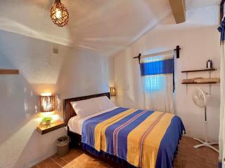 Apt MAR Y JO 3 blocks from Zicatela Beach W AC - 2